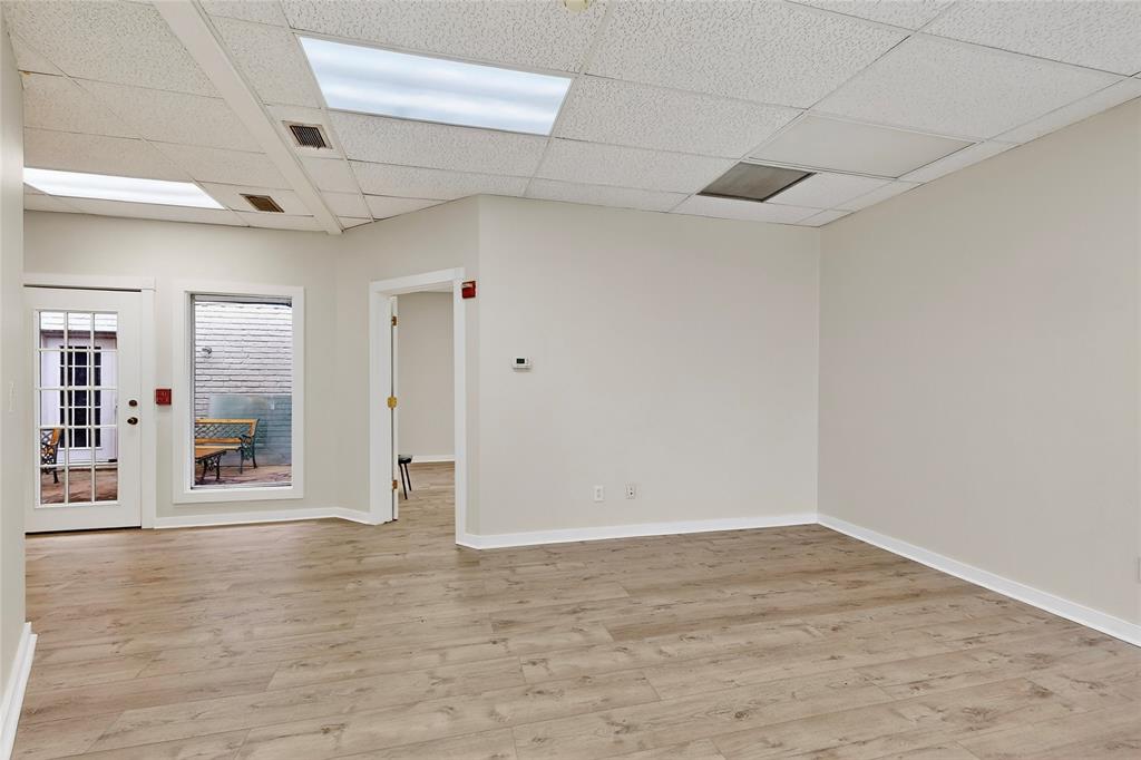 Freeway Shopping Center Project - Commercial Lease