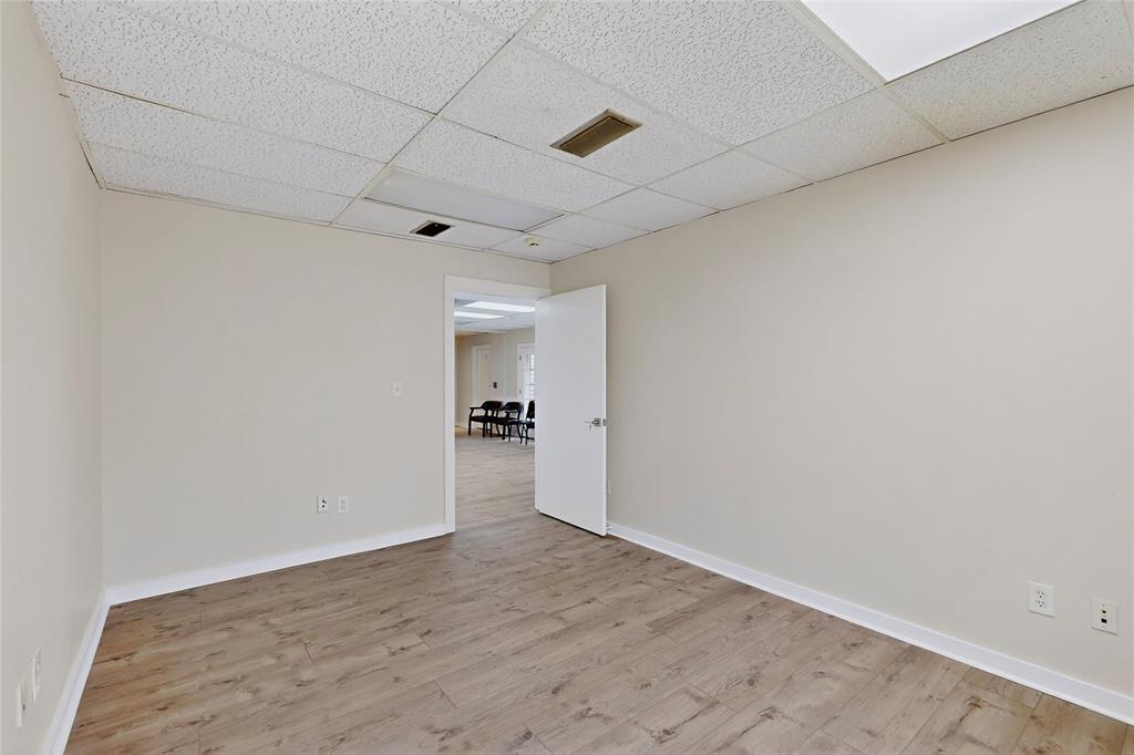 Freeway Shopping Center Project - Commercial Lease