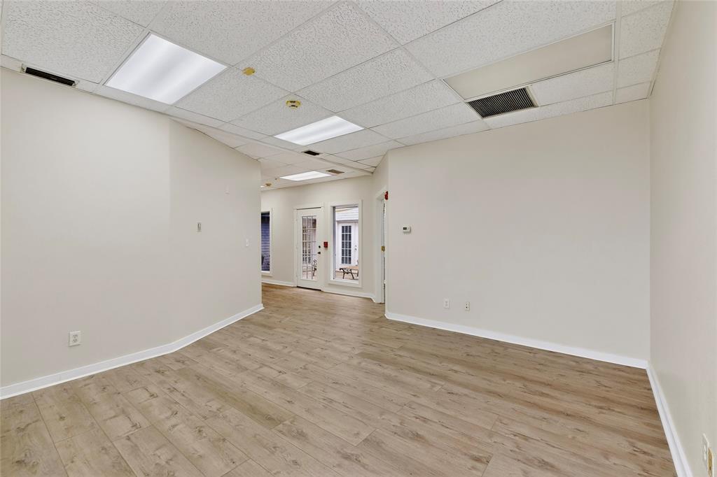 Freeway Shopping Center Project - Commercial Lease