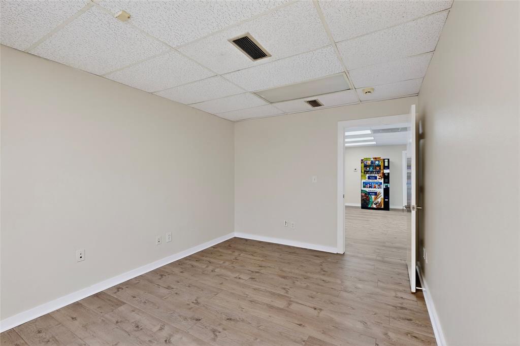 Freeway Shopping Center Project - Commercial Lease