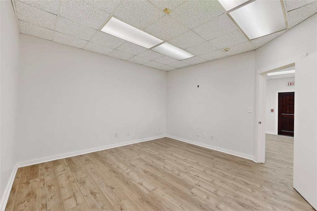 Freeway Shopping Center Project - Commercial Lease