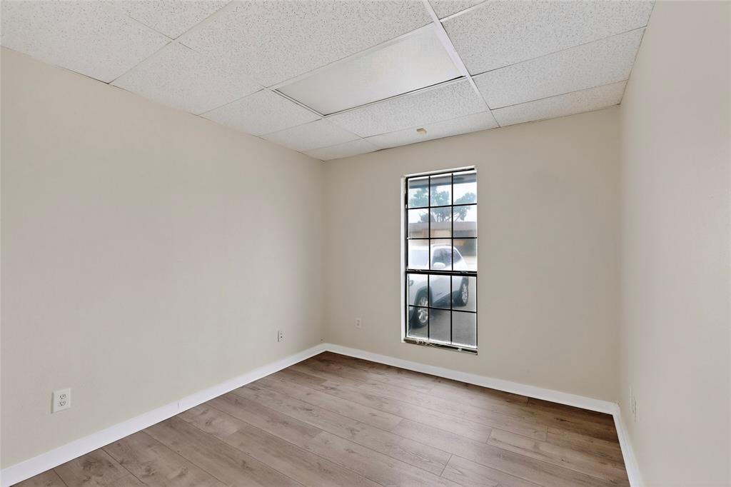 Freeway Shopping Center Project - Commercial Lease