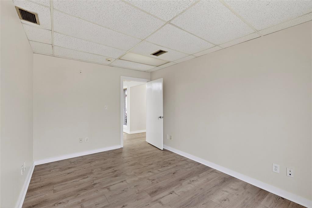 Freeway Shopping Center Project - Commercial Lease