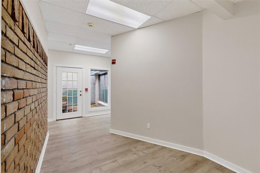 Freeway Shopping Center Project - Commercial Lease