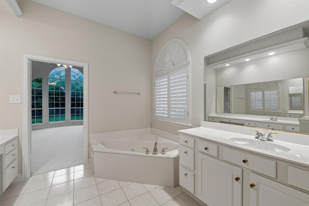 Flower Mound, Texas 75022, United States, 4 Bedrooms Bedrooms, ,3 BathroomsBathrooms,Residential,Pending,209164