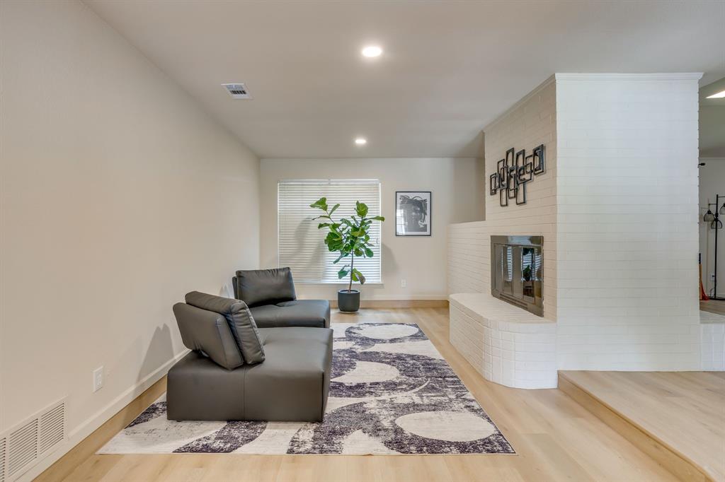 4424 Foxfire Way
