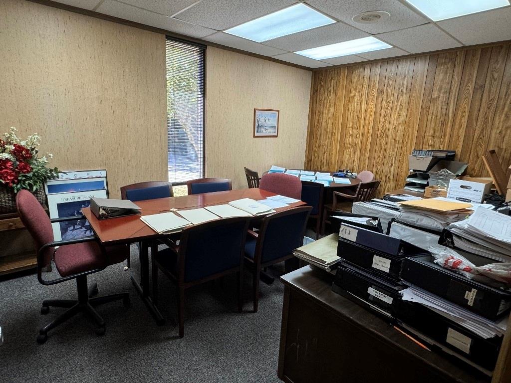 none - Commercial Lease