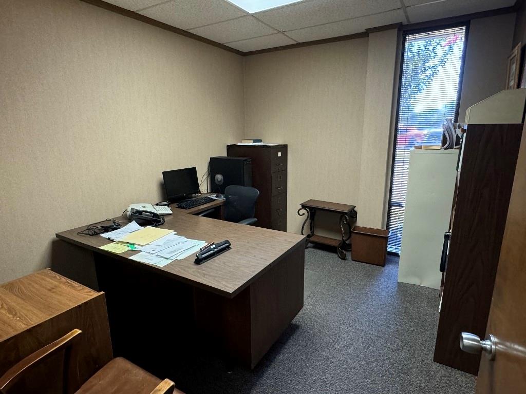 none - Commercial Lease