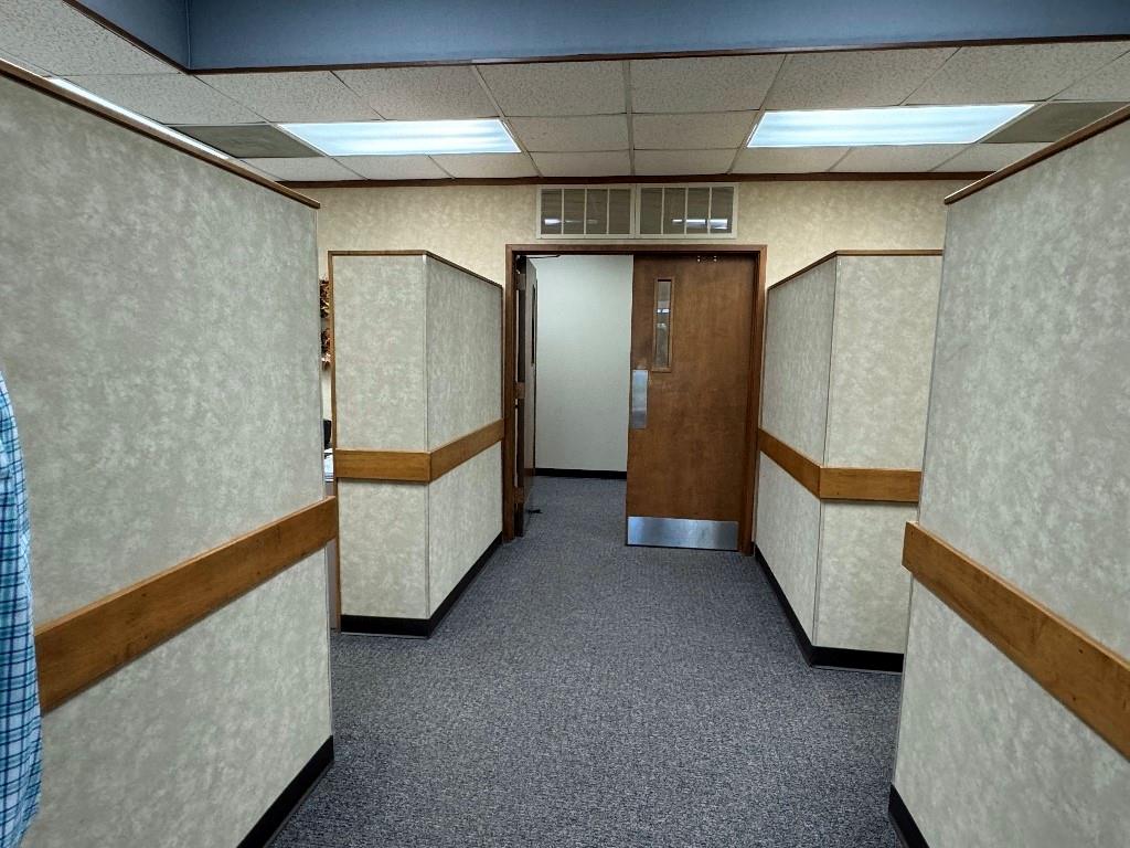 none - Commercial Lease