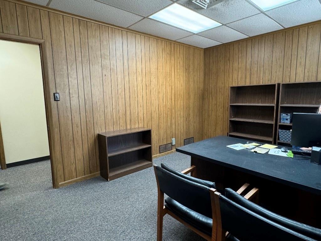 none - Commercial Lease