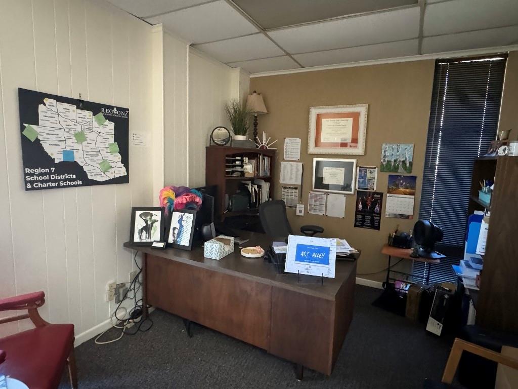 none - Commercial Lease