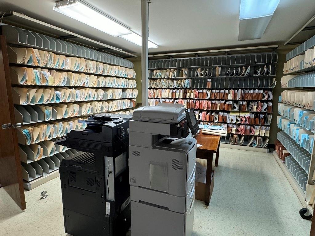 none - Commercial Lease