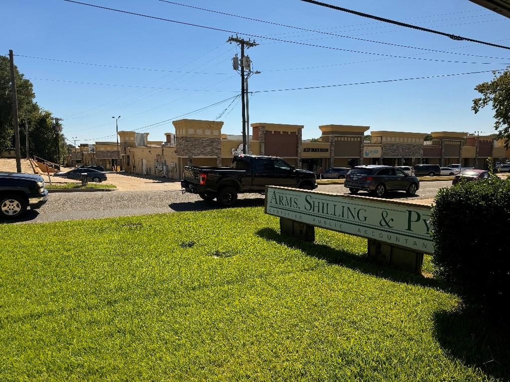 none - Commercial Lease