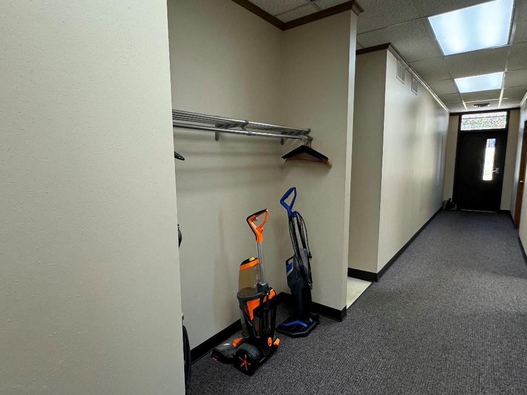 none - Commercial Lease