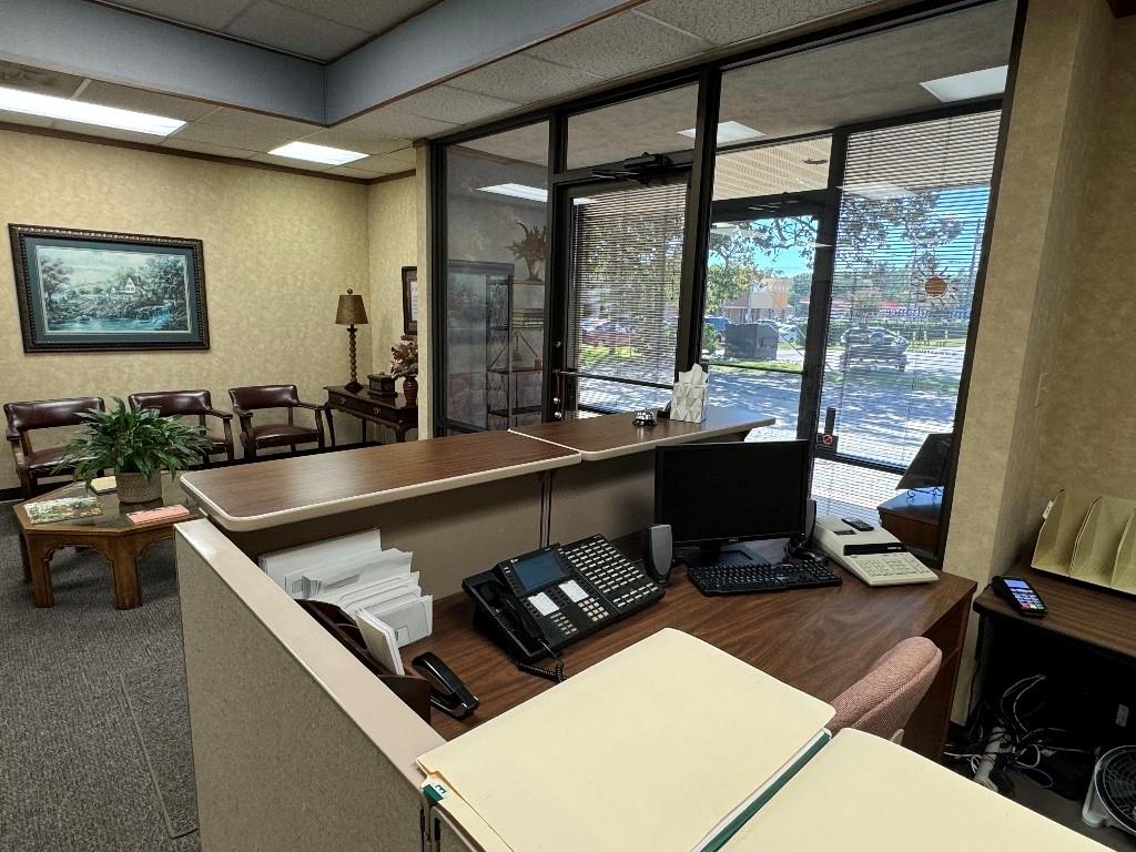 none - Commercial Lease