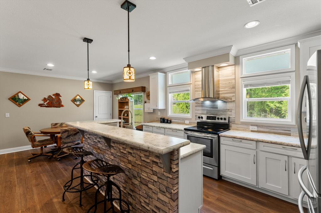 Alba Lakeshores - Residential