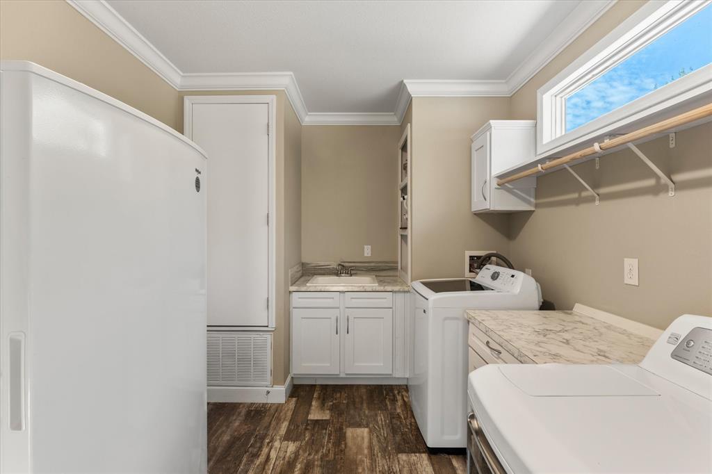 Alba Lakeshores - Residential