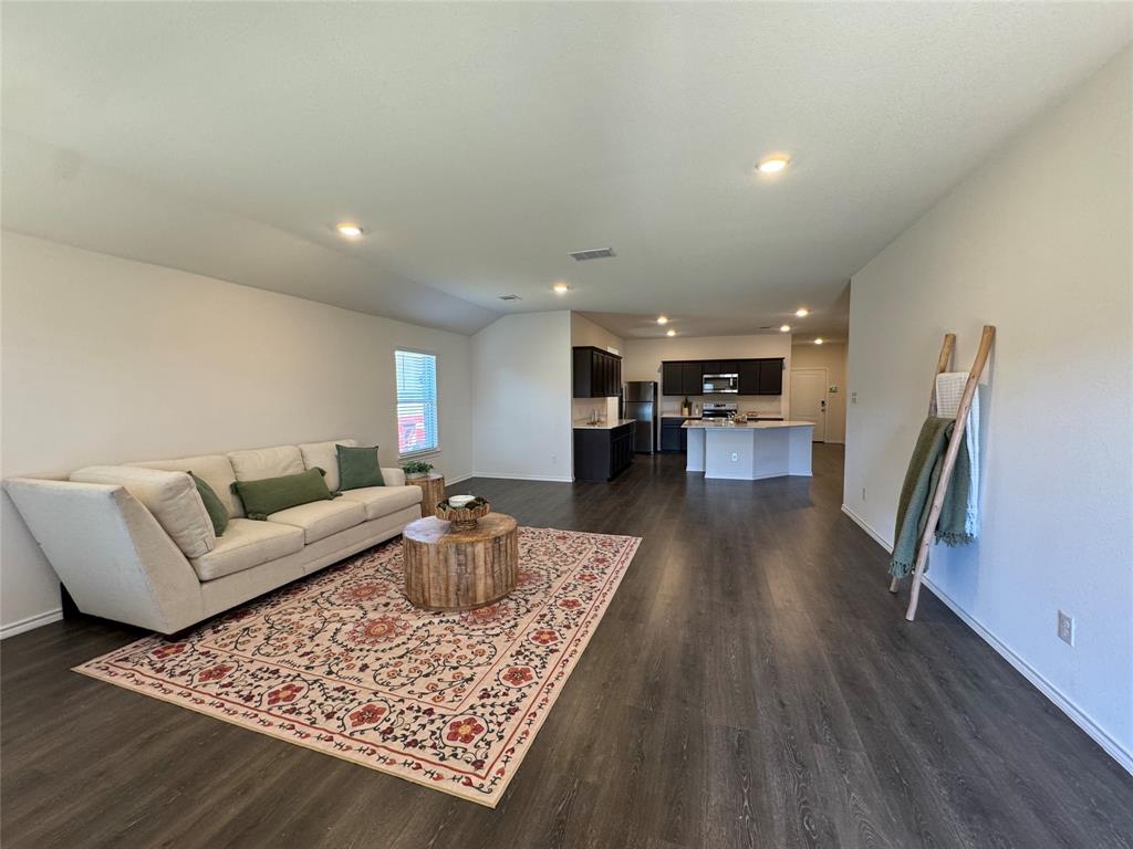 Valor Farms Ph 2 - Residential Lease