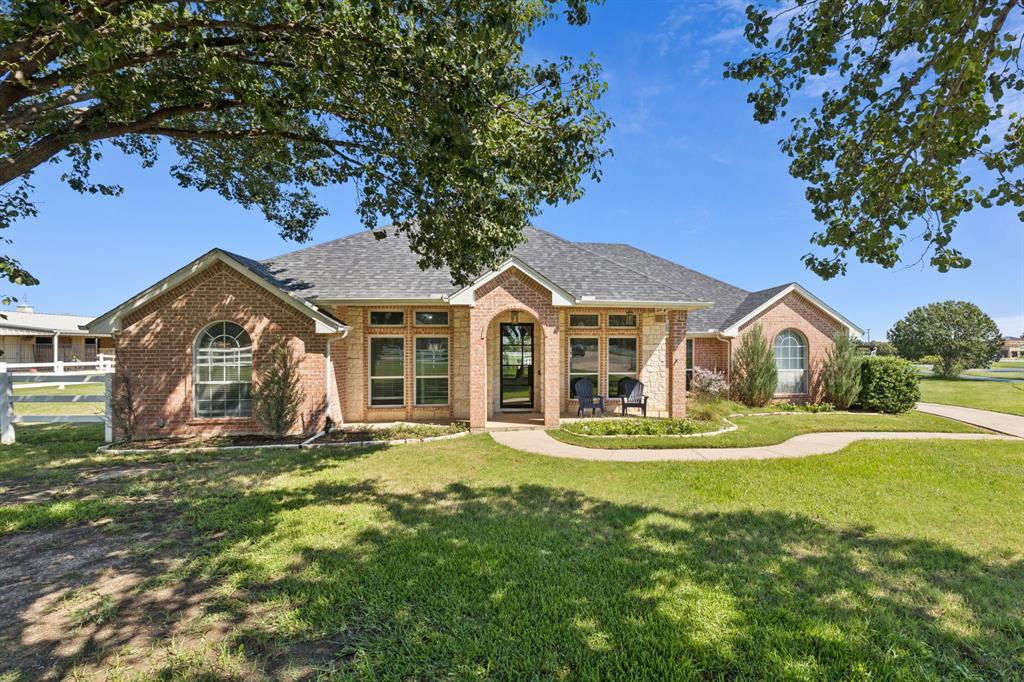 800 Round Hill Road