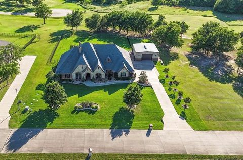 1387 Shadow Lakes Drive Wills Point TX 75169