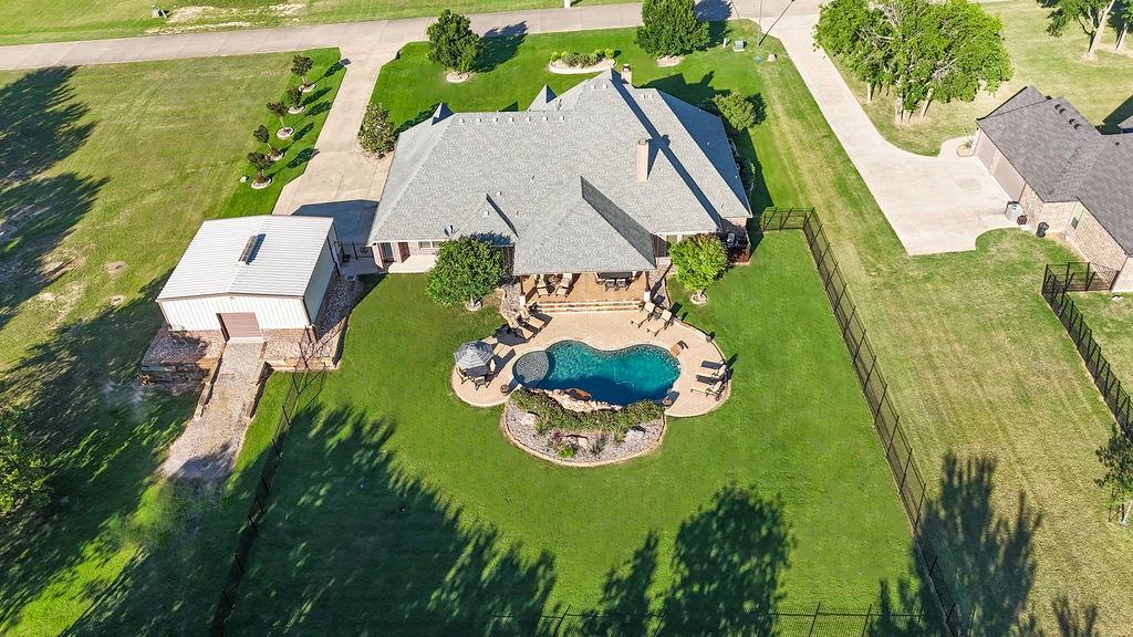 1387 Shadow Lakes Drive