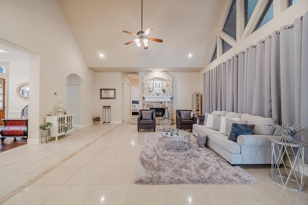 Lake Ridge 11 - Residential