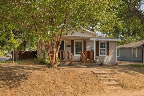 Photo of 2803 Valentine Street, Dallas, TX 75215 (MLS # 21398863)