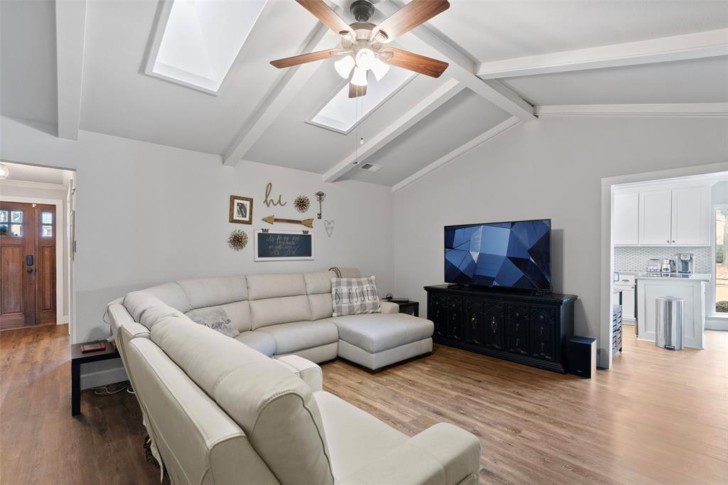 2201 Mountainview Drive