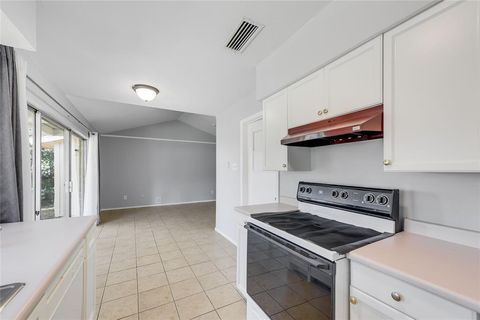 Tiny photo for 1108 Autumn Oak Drive, Denton, TX 76209 (MLS # 21100866)