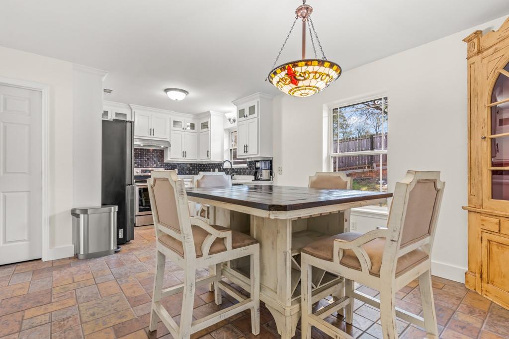 S7070 - THOMAS MANOR - Residential