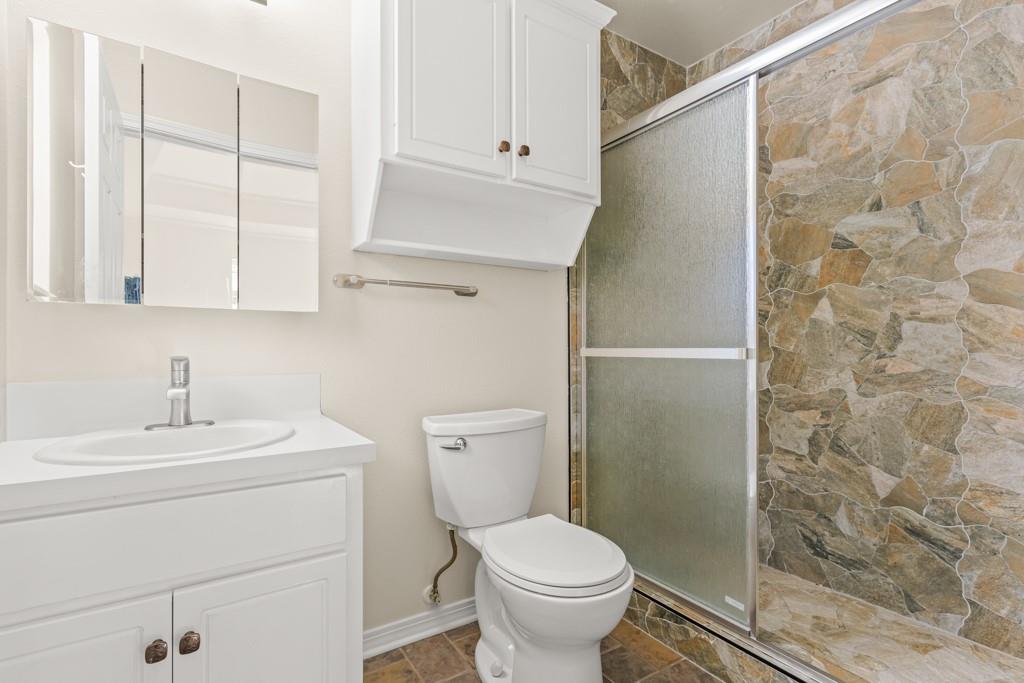 S7070 - THOMAS MANOR - Residential