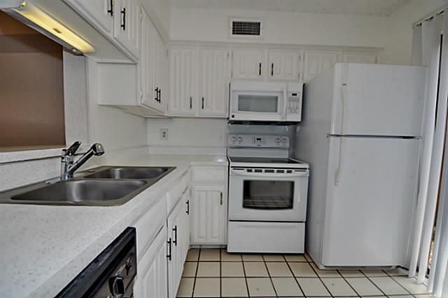Photo of 5630 Spring Valley Road #24b, Dallas, TX 75254 (MLS # 21393164)