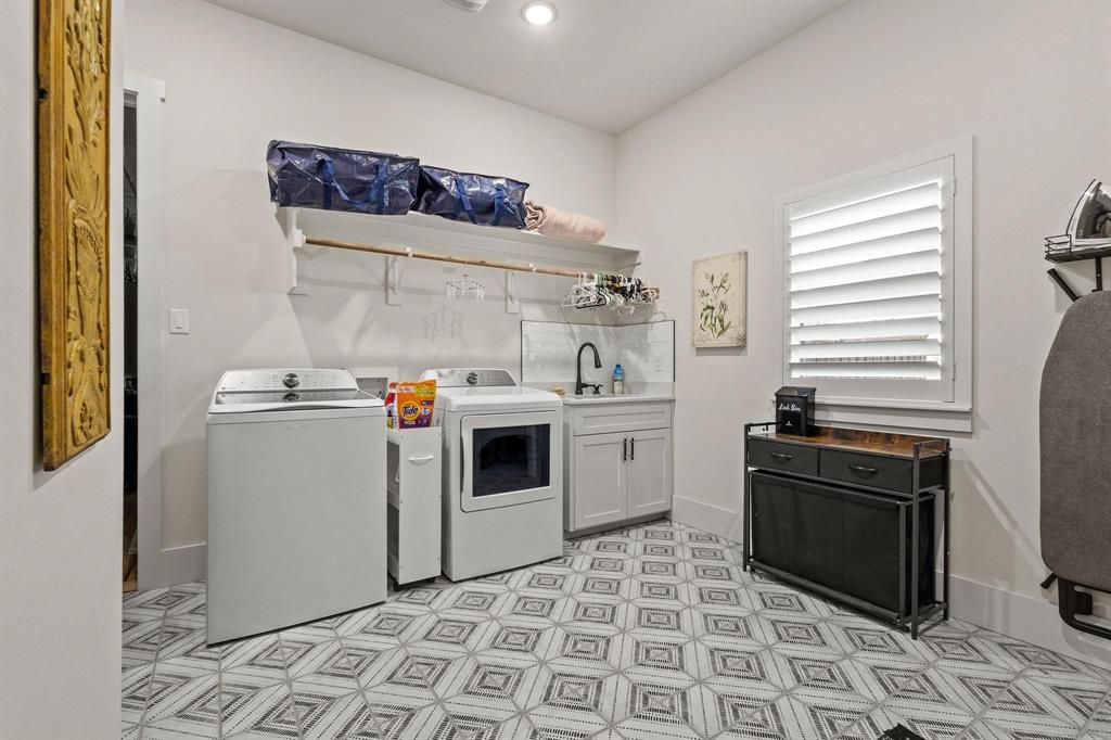 Lake Country Crossing - Residential