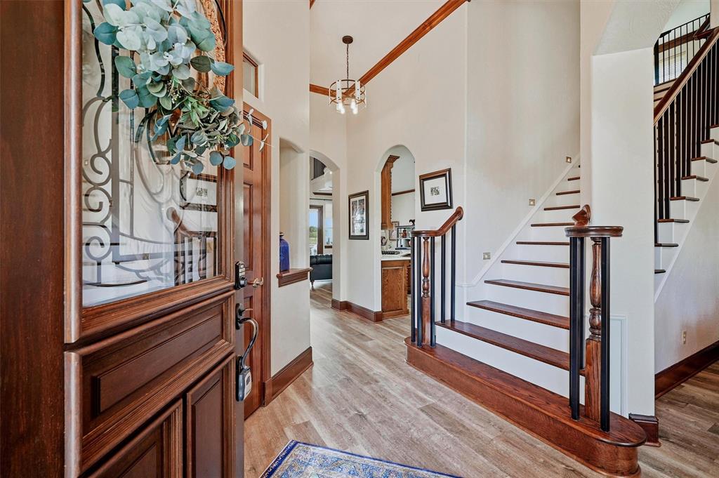 1211 Kiowa Drive W