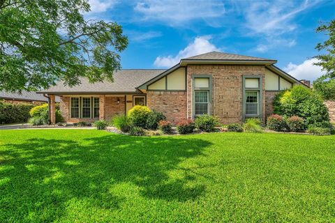 2302 Meadow Lake Drive Grand Prairie TX 75050