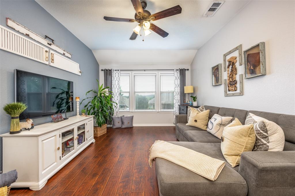 5801 Meadowglen Drive