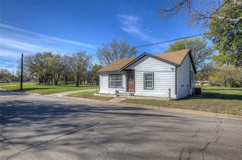 A home in Sulphur Springs