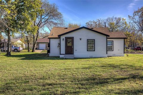 A home in Sulphur Springs