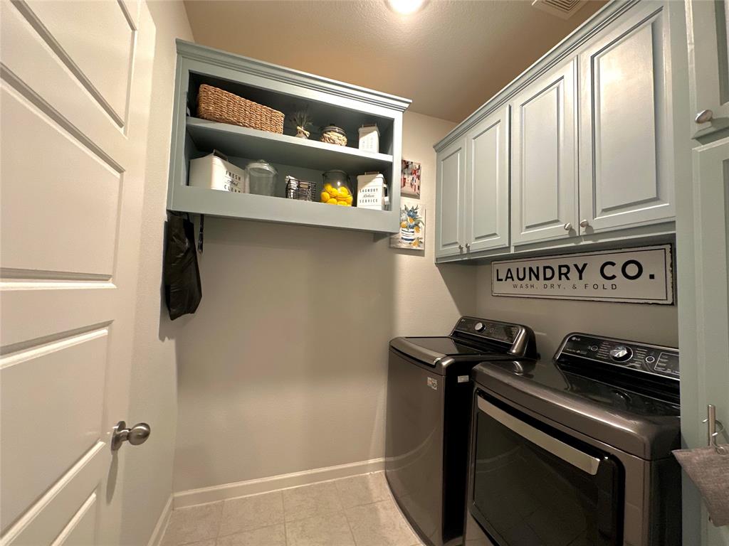 Meadowbrook Place - Residential