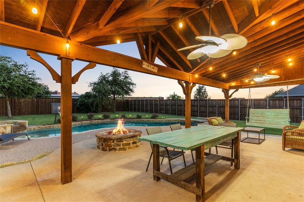 5732 Chateau Drive