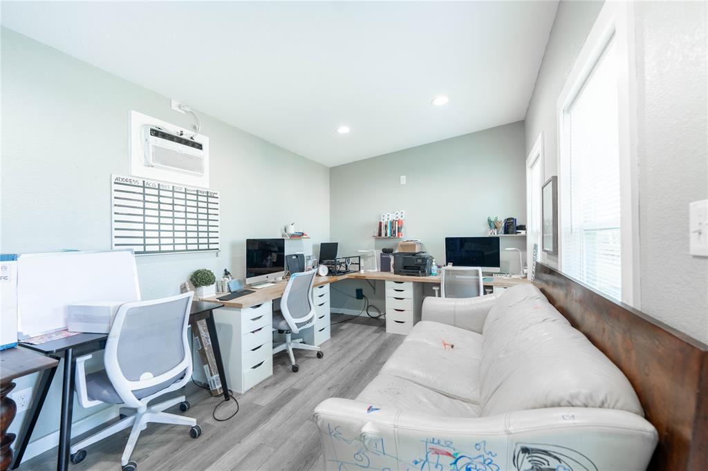 Westwood 01 - Residential