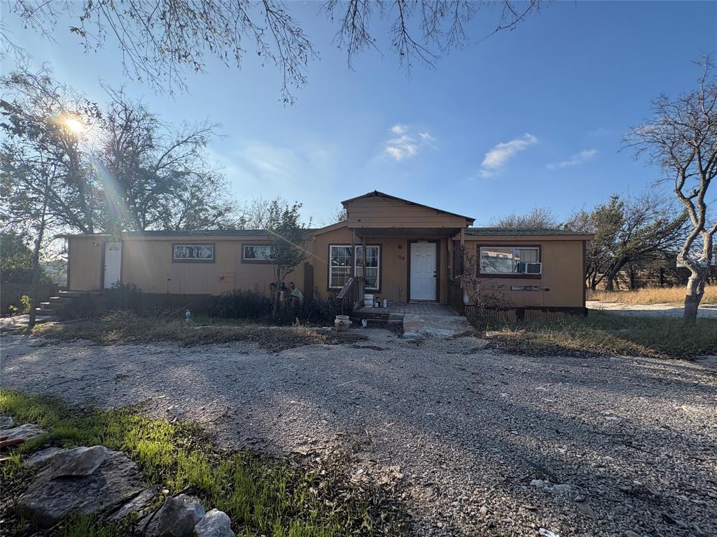 124 S Mountain Ridge