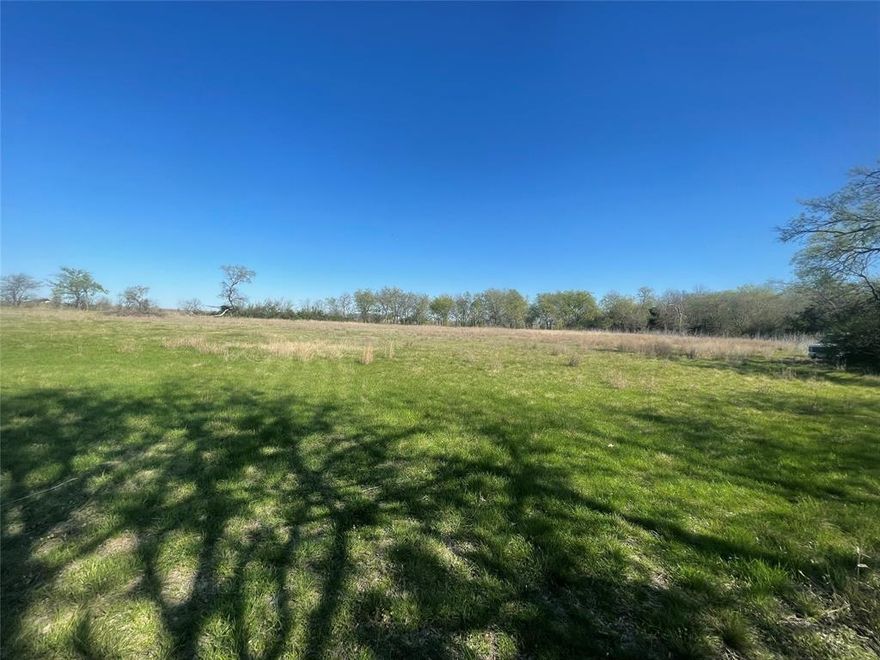 Discover approximately 3 acres of prime land right in the heart of Whitney, TX—offering the perfect blend of in-town convenience and development potential. This versatile property can accommodate HUD-code manufactured homes or traditional single-family construction, with no known restrictions beyond current zoning. City utilities are available, making your building process even smoother. Whether you’re looking to create your homestead, invest, or develop, this spacious tract provides endless opportunity in a growing community. A must-see for anyone seeking land in Whitney!
