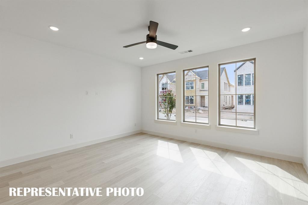 621 Taylor Parkway