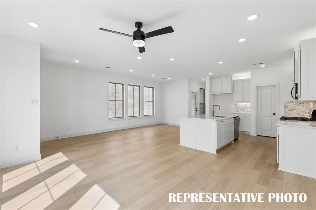 621 Taylor Parkway