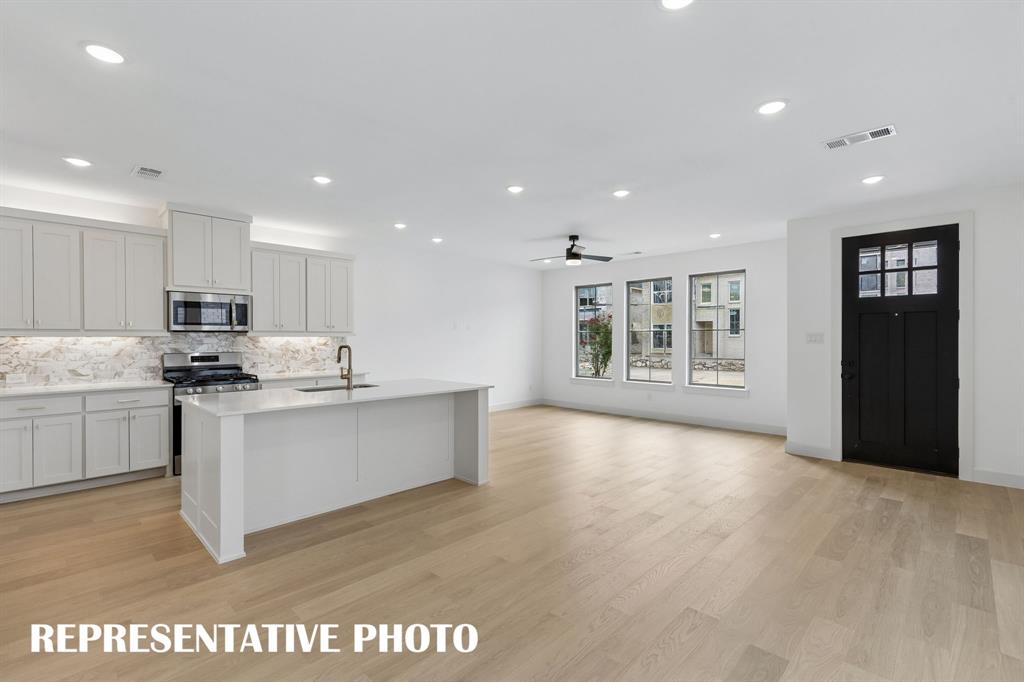 621 Taylor Parkway