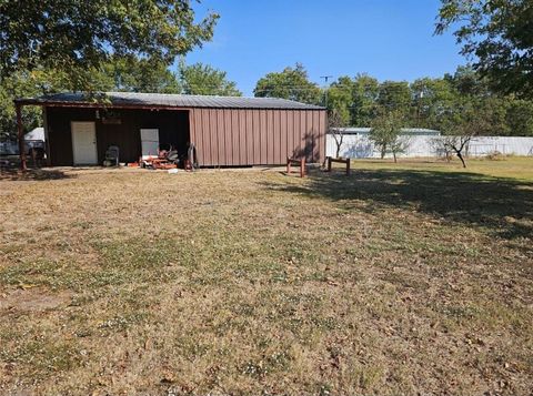 1347 Farm Road 38 S Brookston TX 75421