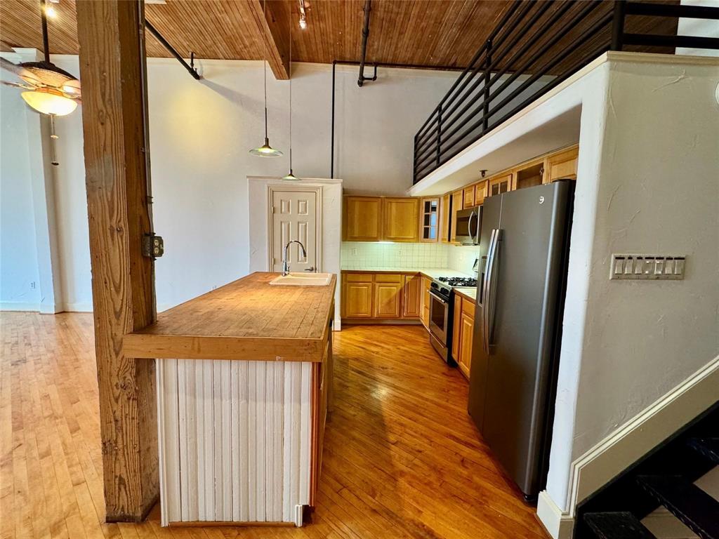 Commerce Street Lofts - Residential