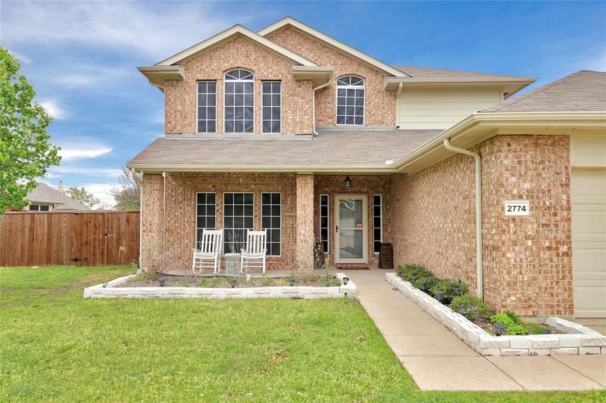 Charming Rockwall Retreat with Pool & Modern Updates!
Welcome to 2774 Cobblestone Drive, a beautifully updated home in the heart of Rockwall, TX! This spacious 3-bedroom, 2.5-bathroom residence offers 2,448 square feet of thoughtfully designed living space, perfect for both relaxation and entertaining. The open-concept living area flows seamlessly into a stunning chef’s kitchen, complete with white cabinetry, quartz countertops, ample storage, and a gas cooktop—ideal for culinary enthusiasts. The first-floor primary suite is a private retreat, featuring a spa-like en-suite with dual vanities, a garden tub, a separate shower, and a spacious walk-in closet. Upstairs, a versatile game room accompanies two additional bedrooms, offering plenty of space for family or guests. Outside, your backyard oasis awaits! Enjoy summer days by the in-ground pool and unwind in the beautifully landscaped yard, perfect for entertaining or quiet evenings under the stars. Located in the highly sought-after Rockwall ISD, this home provides easy access to top-rated schools, shopping, dining, and Lake Ray Hubbard. Don’t miss this stunning home—schedule your private tour today!