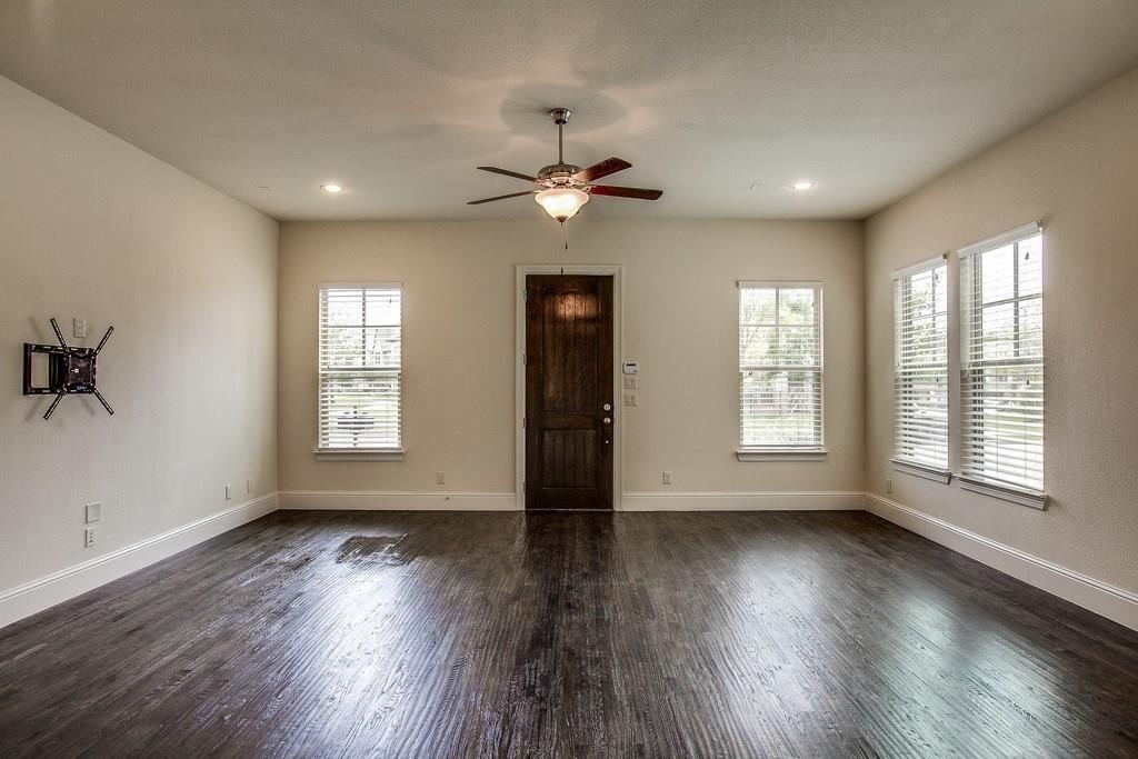 653 Surrey Lane
